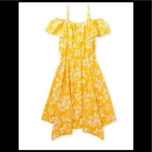 Womens Floral Matching Shoulder Sharkbite dress